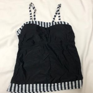 Two piece tankini Sz L. Never worn.
